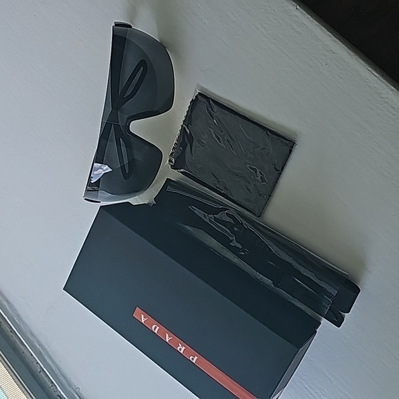 Prada Men's Sunglasses - Picture 12 of 15